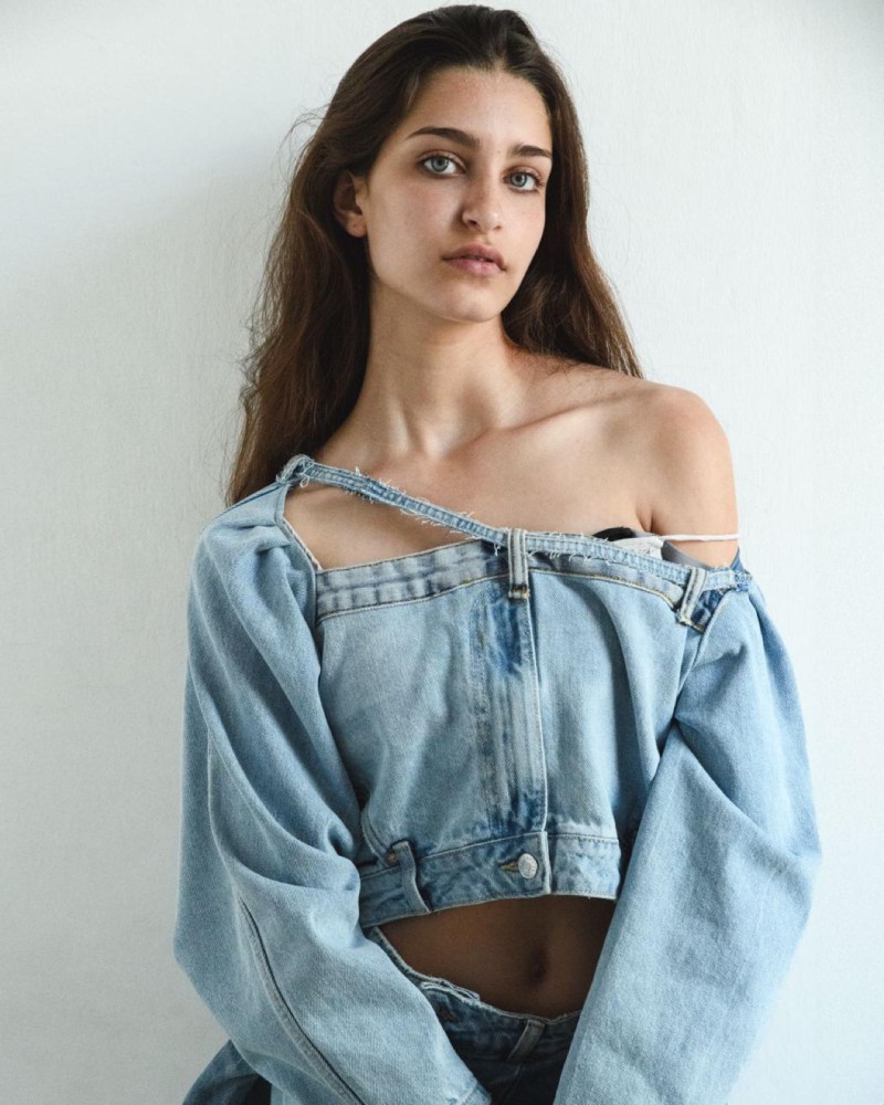 SHAKED GRAY
